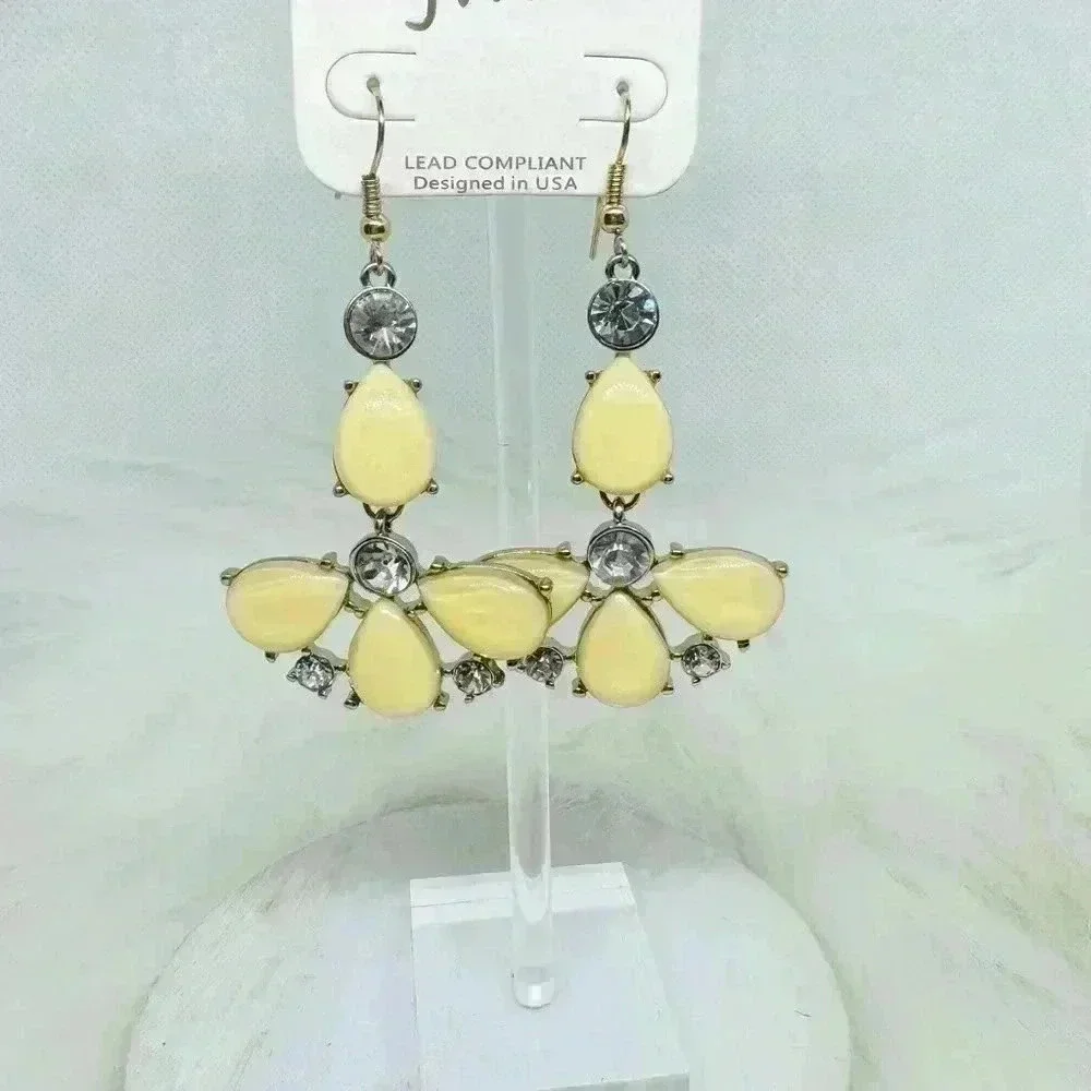 Fashion Statement Beige Earrings A1